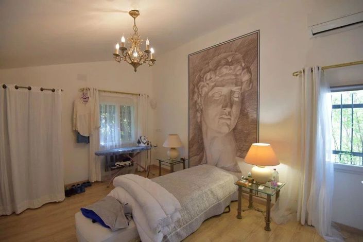 Image No.8-3 Bed House for sale