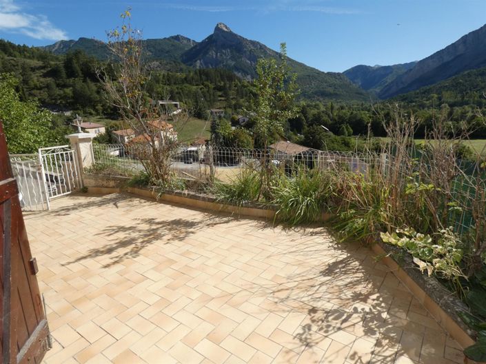 Image No.1-4 Bed House for sale