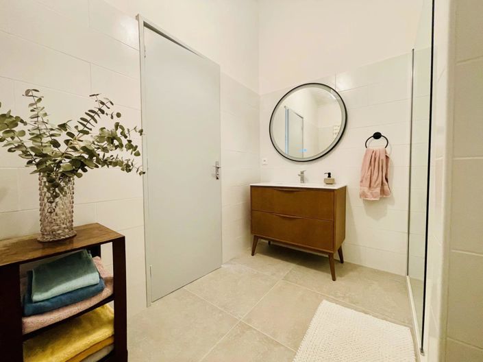 Image No.10-1 Bed Apartment for sale