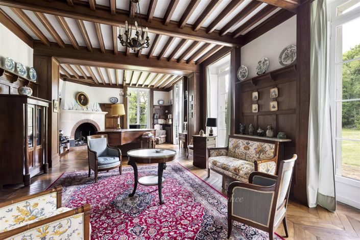 Image No.6-11 Bed House for sale