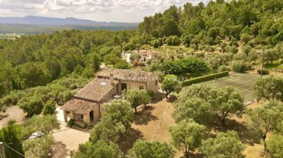 5 Bed House for sale