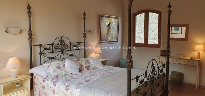 Image No.16-5 Bed House for sale