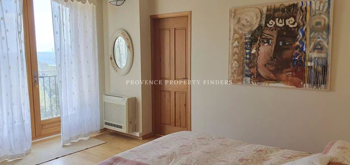 Image No.20-5 Bed House for sale