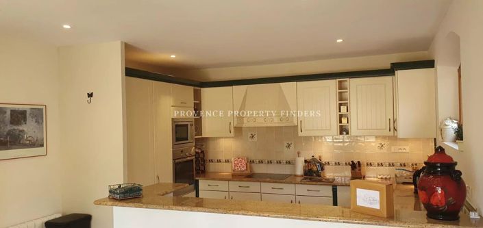 Image No.21-5 Bed House for sale