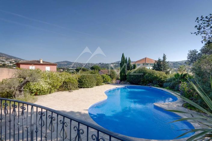 Image No.2-7 Bed House for sale