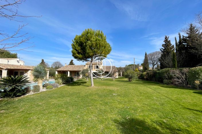 Image No.1-5 Bed House for sale