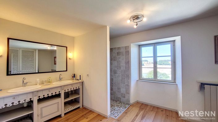 Image No.8-4 Bed House for sale