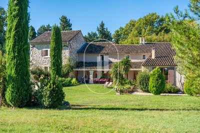 8 Bed House for sale