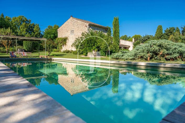 Image No.2-8 Bed House for sale