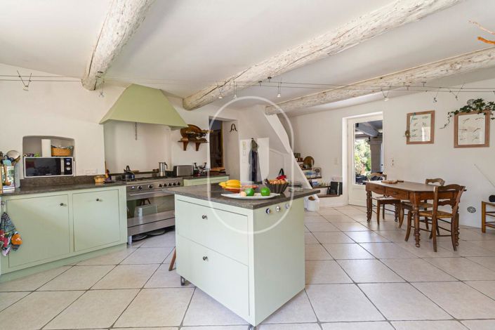 Image No.7-8 Bed House for sale