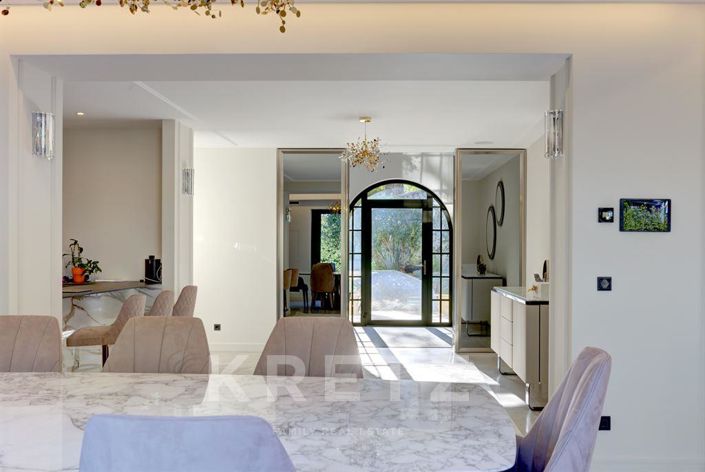 Image No.10-6 Bed House for sale