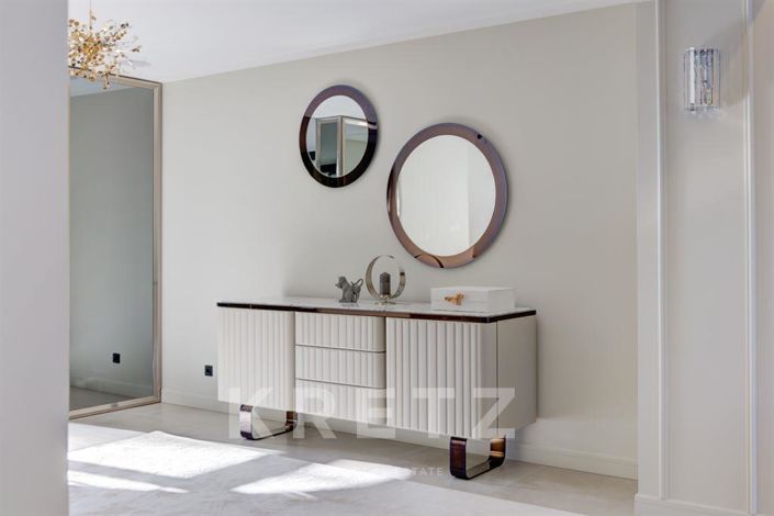 Image No.4-6 Bed House for sale