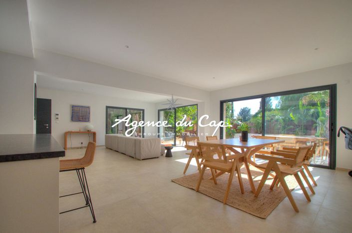 Image No.4-Maison de 6 chambres à vendre à Saint-Raphael