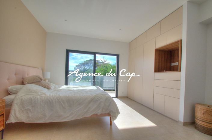 Image No.8-Maison de 6 chambres à vendre à Saint-Raphael