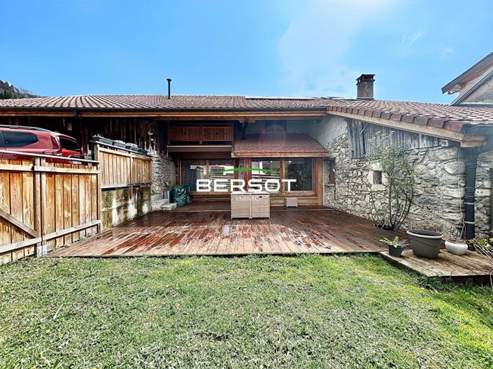 Image No.1-4 Bed House for sale