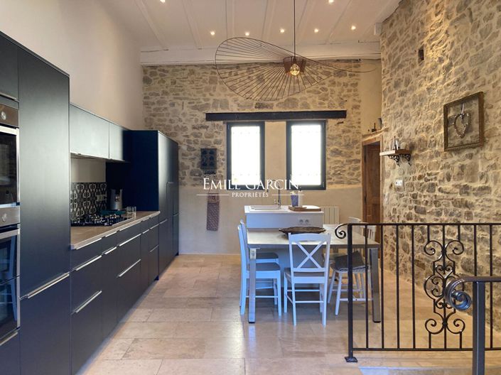 Image No.1-4 Bed House for sale
