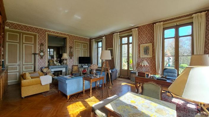 Image No.11-9 Bed House for sale