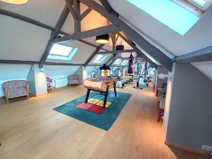 Image No.6-9 Bed House for sale