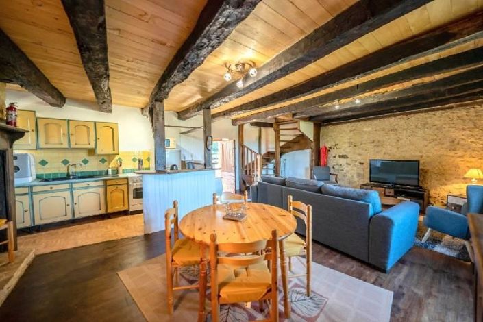 Image No.8-9 Bed House for sale