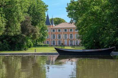 15 Bed House for sale