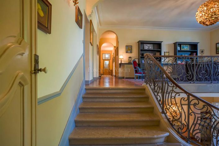 Image No.16-15 Bed House for sale