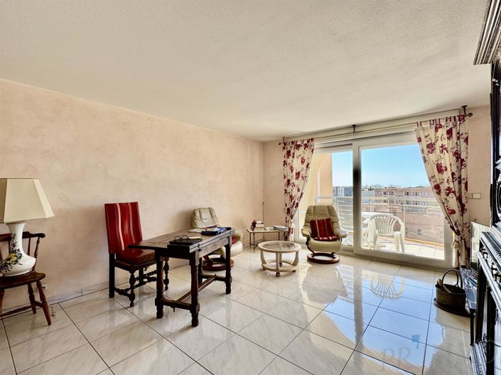 Image No.1-4 Bed Apartment for sale