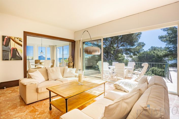 Image No.1-6 Bed House for sale