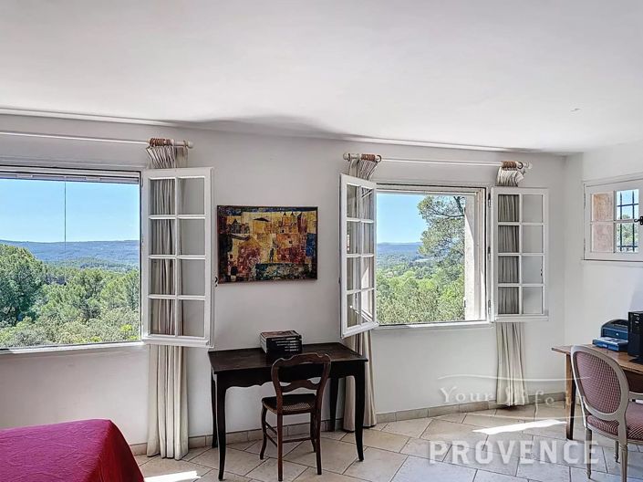 Image No.25-4 Bed House for sale