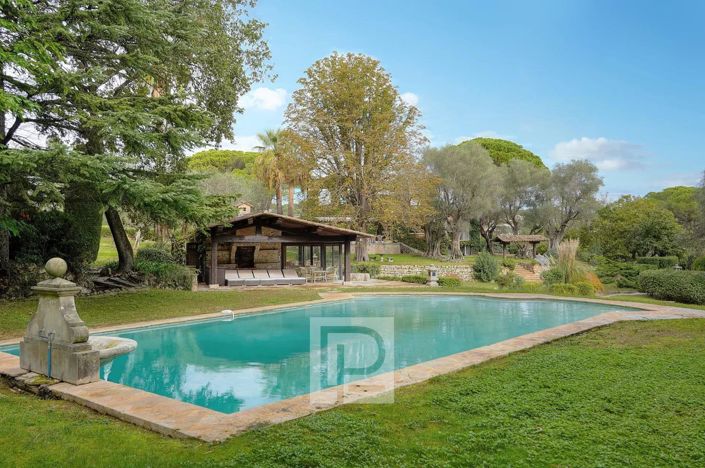 Image No.5-6 Bed House for sale