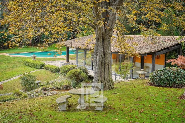 Image No.6-6 Bed House for sale