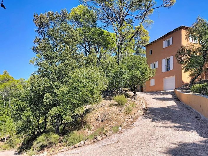 Image No.1-4 Bed House for sale