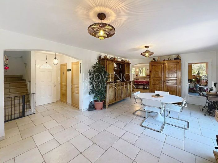 Image No.15-4 Bed House for sale