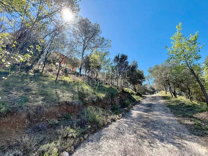 Image No.8-4 Bed House for sale