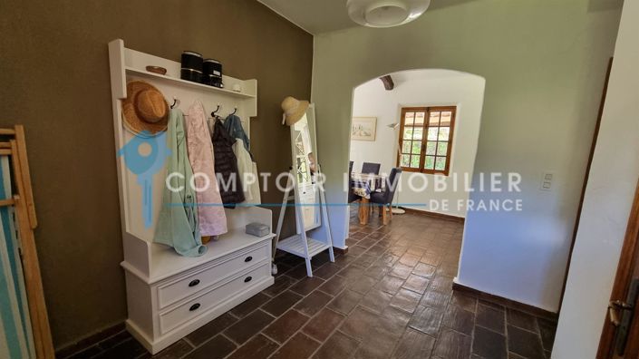 Image No.10-3 Bed House for sale