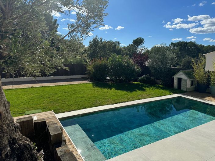 Image No.12-4 Bed House for sale