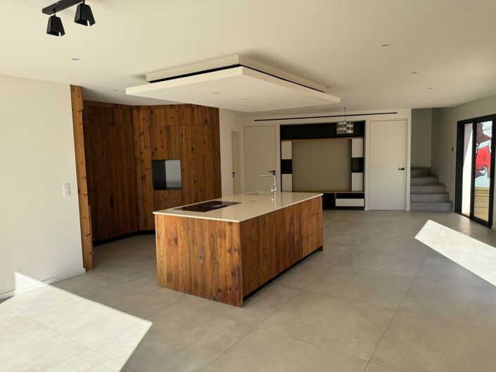 Image No.3-4 Bed House for sale