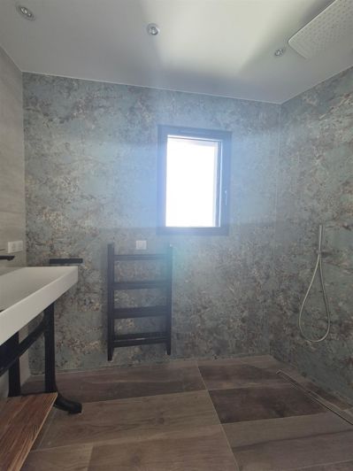 Image No.9-4 Bed House for sale