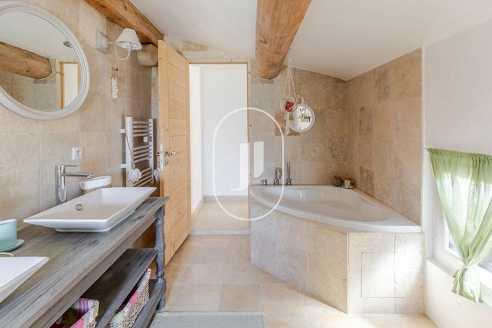 Image No.11-4 Bed House for sale