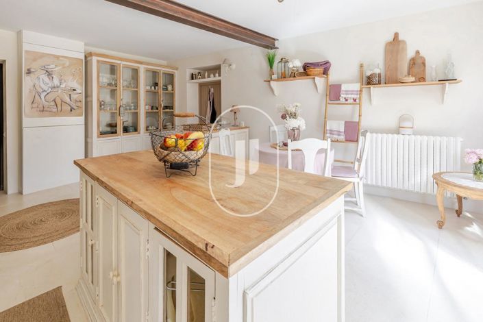 Image No.5-4 Bed House for sale