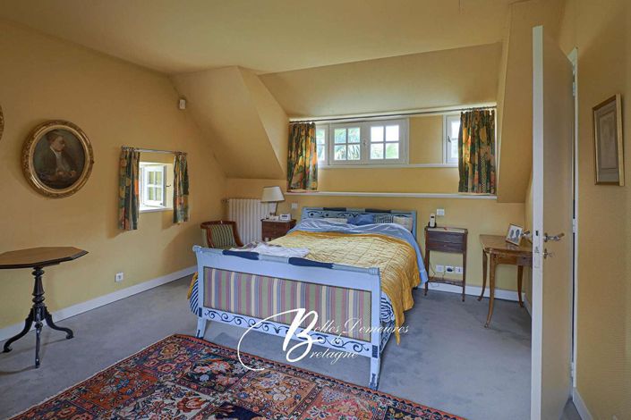 Image No.18-6 Bed House for sale