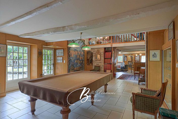 Image No.6-6 Bed House for sale