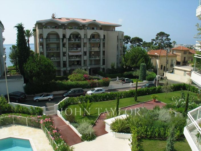 Image No.1-3 Bed Apartment for sale