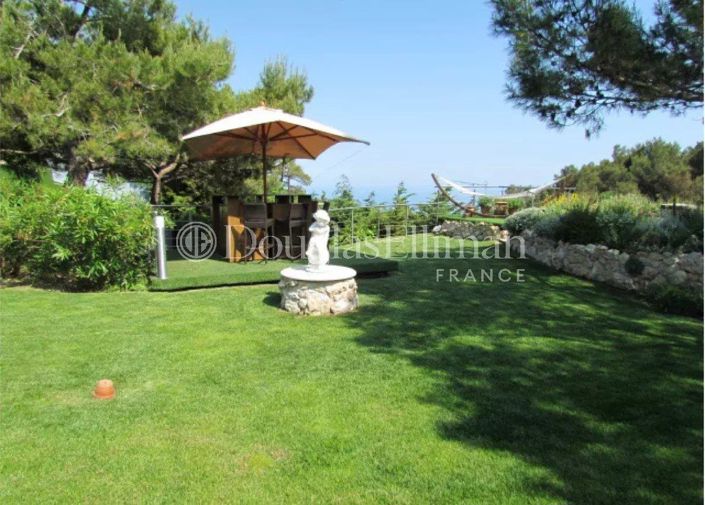 Image No.13-8 Bed House for sale