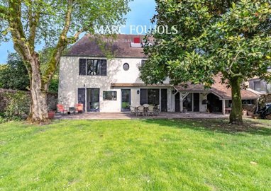 1 - Plailly, House