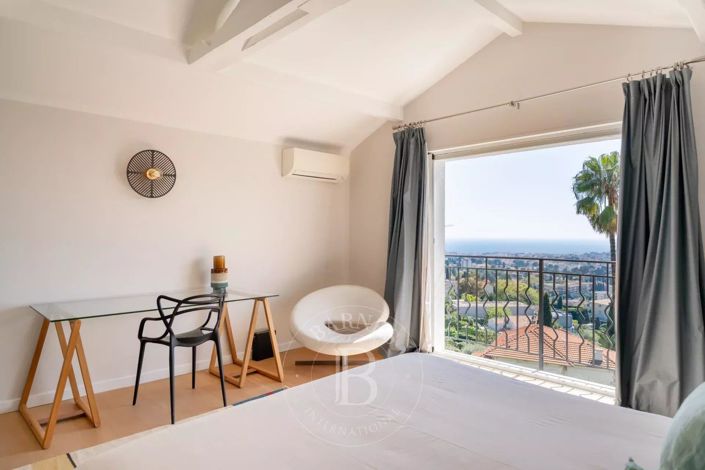 Image No.14-5 Bed House for sale