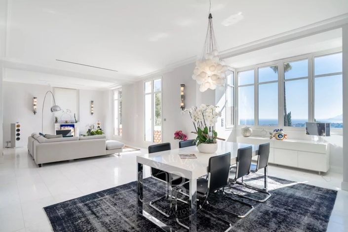 Image No.2-5 Bed House for sale