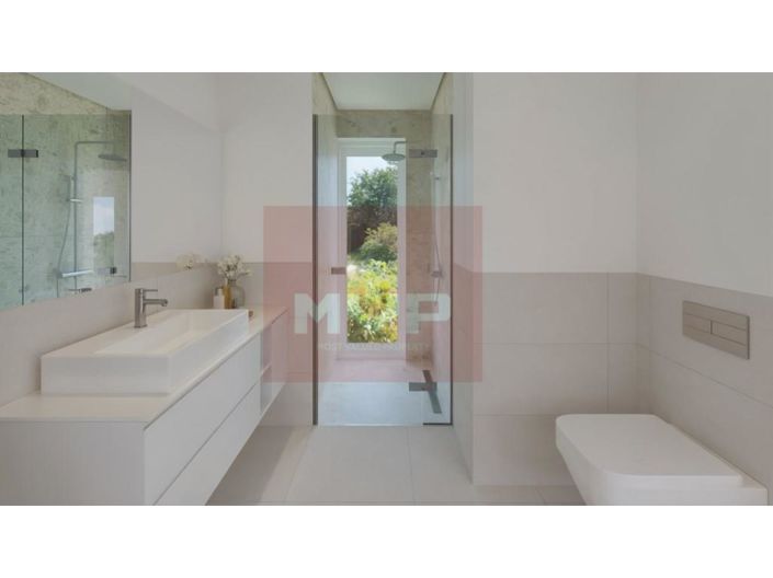 Image No.12-3 Bed House for sale