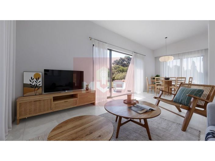 Image No.4-2 Bed House for sale