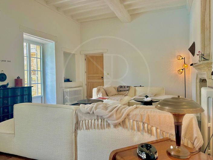 Image No.1-6 Bed House for sale