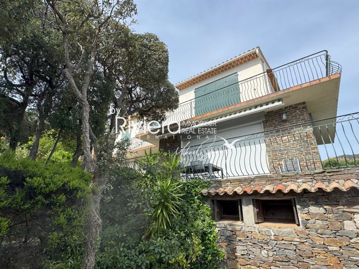 Image No.22-5 Bed House for sale